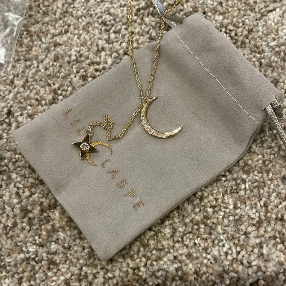 NEW Lil Claspe necklace